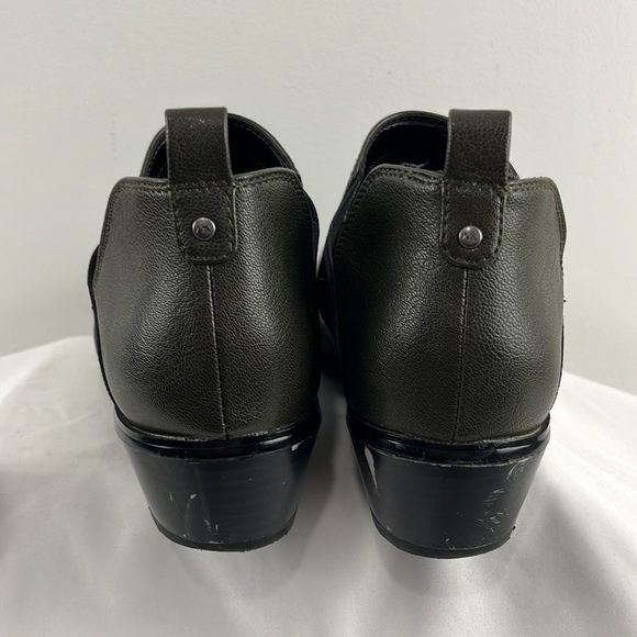 Matt & Nat Vegan Green Pull-On Booties - Picture 4 of 8